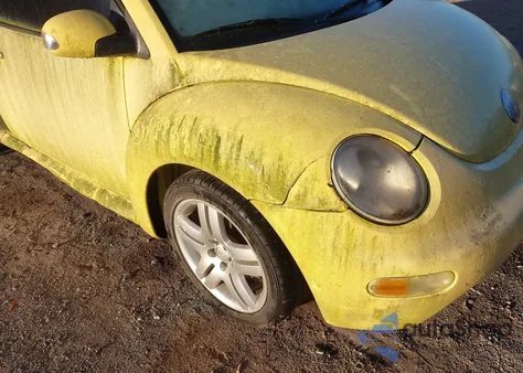 2004 Volkswagen New Beetle Gl from USA, damaged, VIN 3VWBK31C04M404476